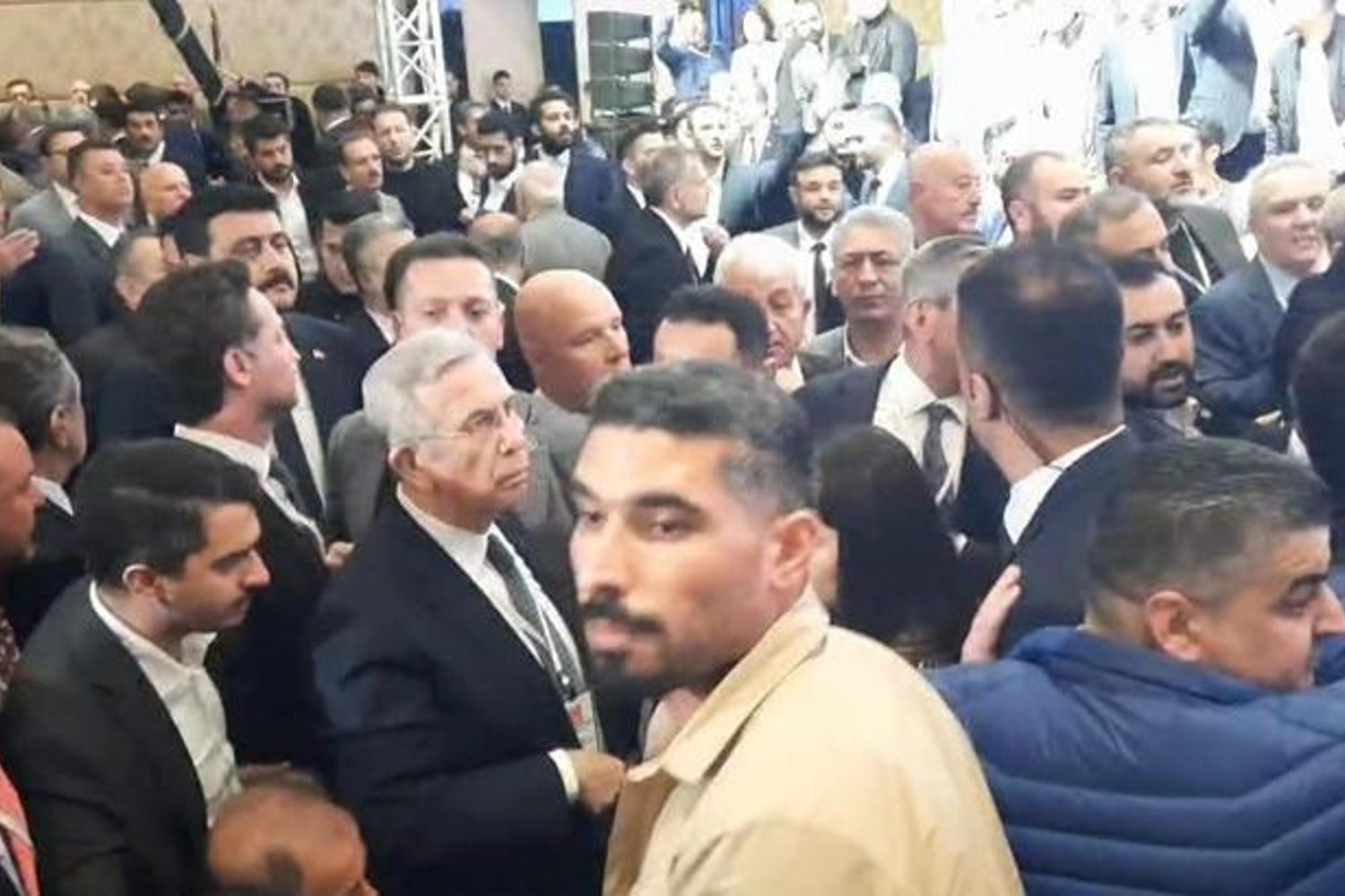 İmamoğlu Mektubu Tartışması TBB Toplantısında Gerginlik Yarattı