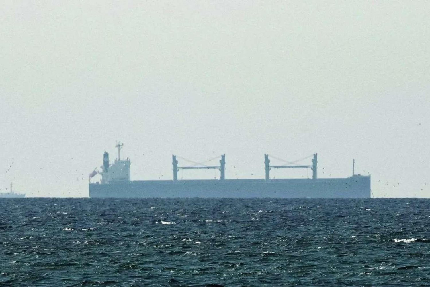 Hindistan’dan Umman Açıklarında Saldırı Kınaması: Ticari Gemilere Saldırılar Devam Ediyor