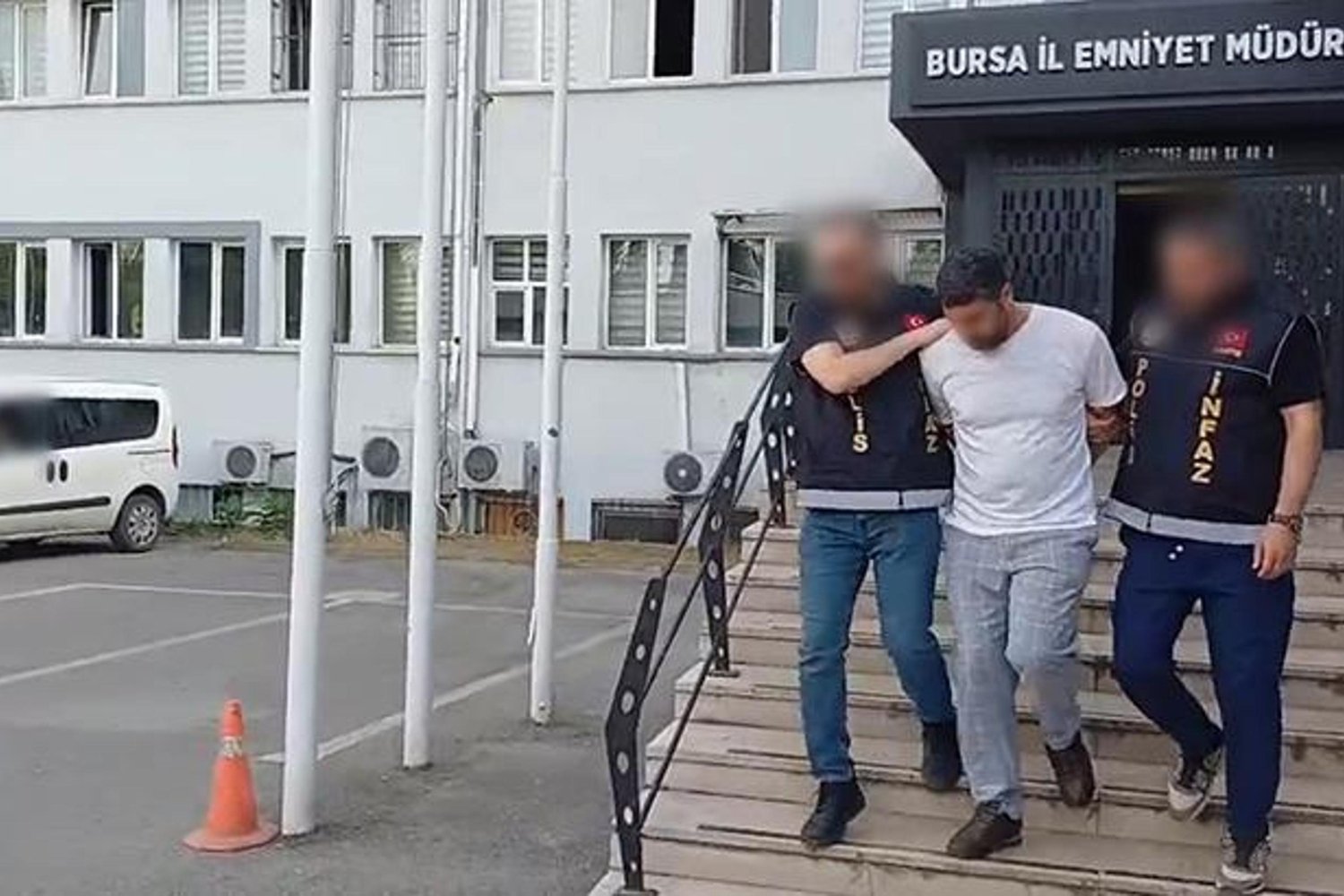 Bursa'da Aranan Şüpheli Uyuşturucu Tacirine Operasyon!