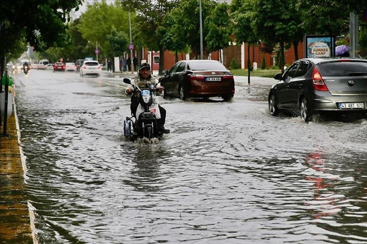 Meteorolojiden Kritik Uyarılar! Kuvvetli Yağışlar ve Fırtına Uyarısı