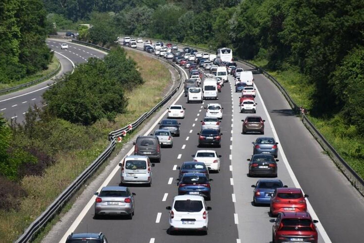 Anadolu Otoyolu'nda Onarım Çalışması Trafik Akışını Değiştirdi