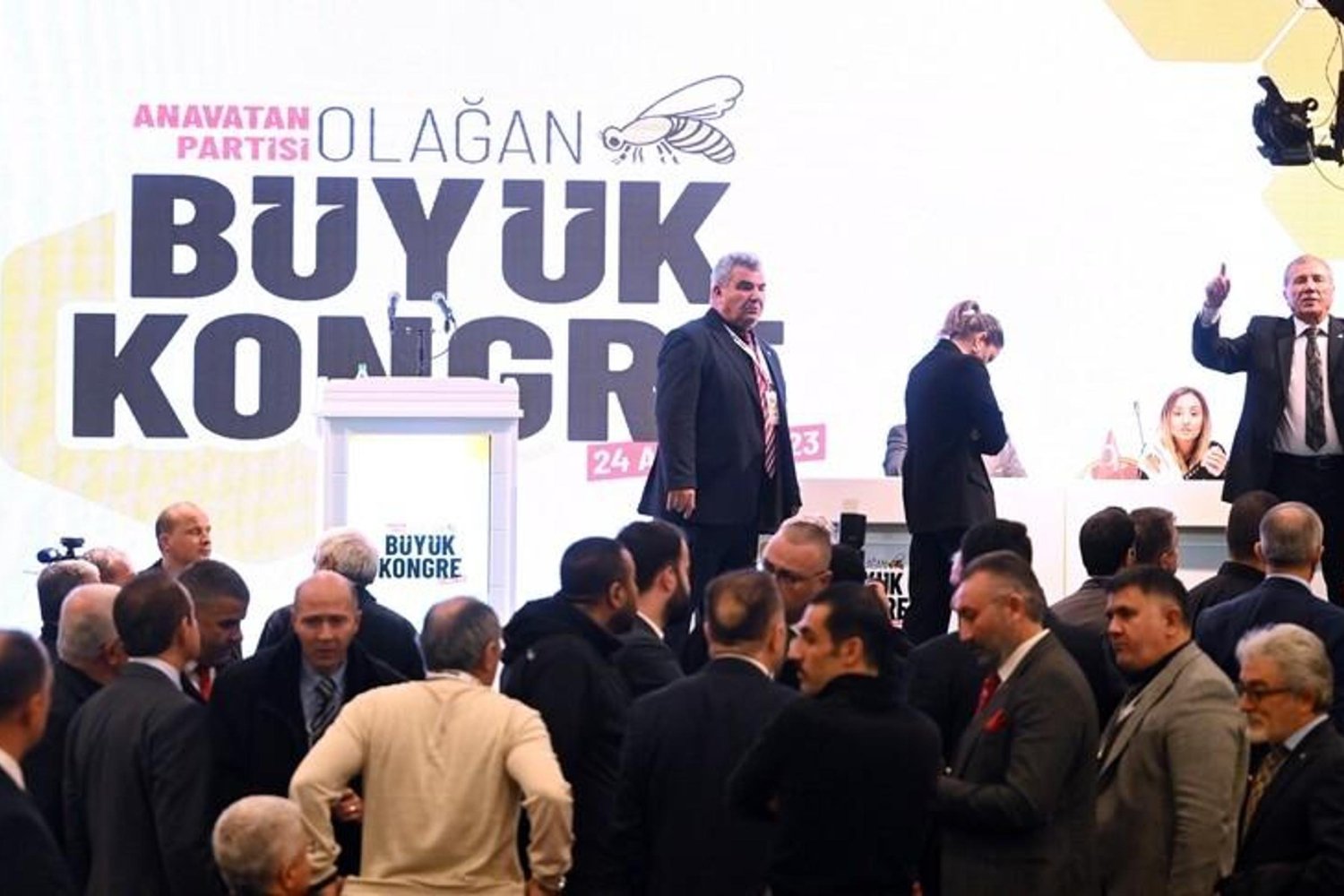 Anavatan Partisi'nde Yasa Dışı Kongre Kararı Ve Kayyum Talebine Mahkeme Engeli