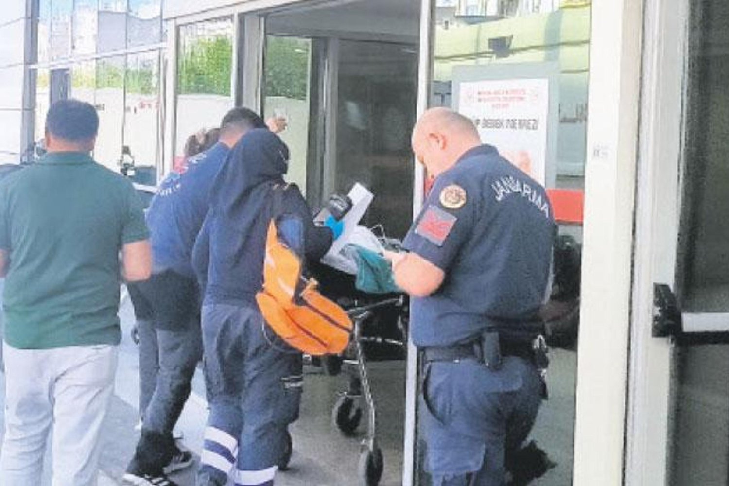 Antalya'da Güneş Çarpmasıyla Bayılan Çocuk Yoğun Bakımda