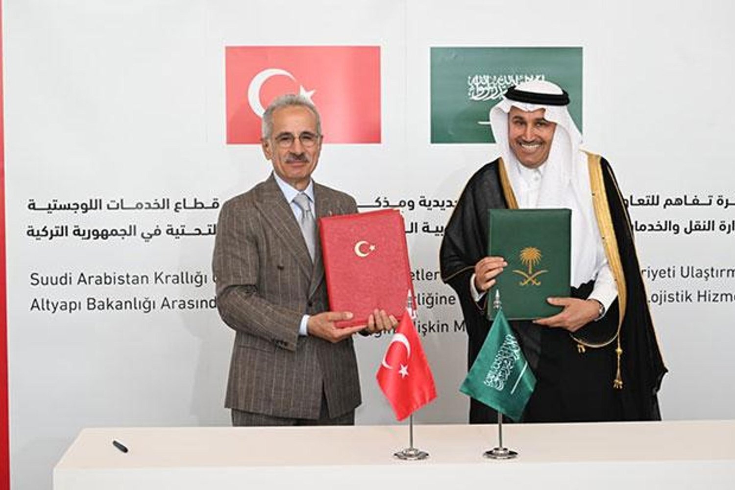 Ulaştırma Bakanı Uraloğlu, Suudi Arabistan ile Lojistik ve Demir Yolu İşbirliğini Güçlendirdi