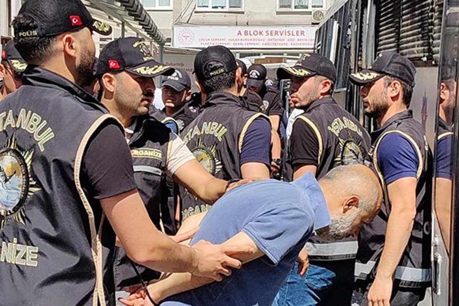 İstanbul'da Organize Suç Örgütüne Büyük Darbe: 113 Adrese Eş Zamanlı Operasyon