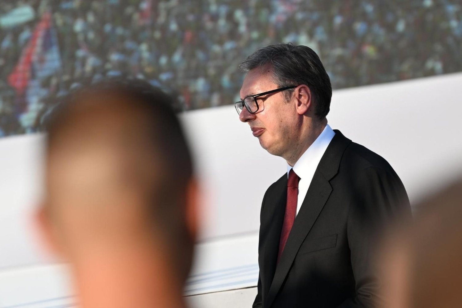 Vucic'ten Seçim ve Dış Politika Mesajları: Belgrad'da Büyük Kalabalık ve Robot Gösterisi