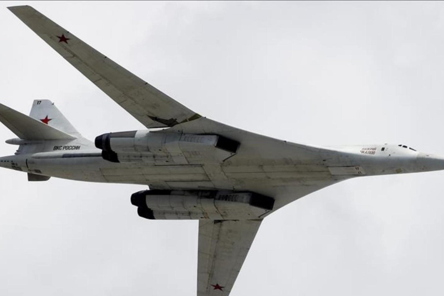 Rus Tu-160 Stratejik Bombardımanı Norveç Sınırında Tehlike Yarattı