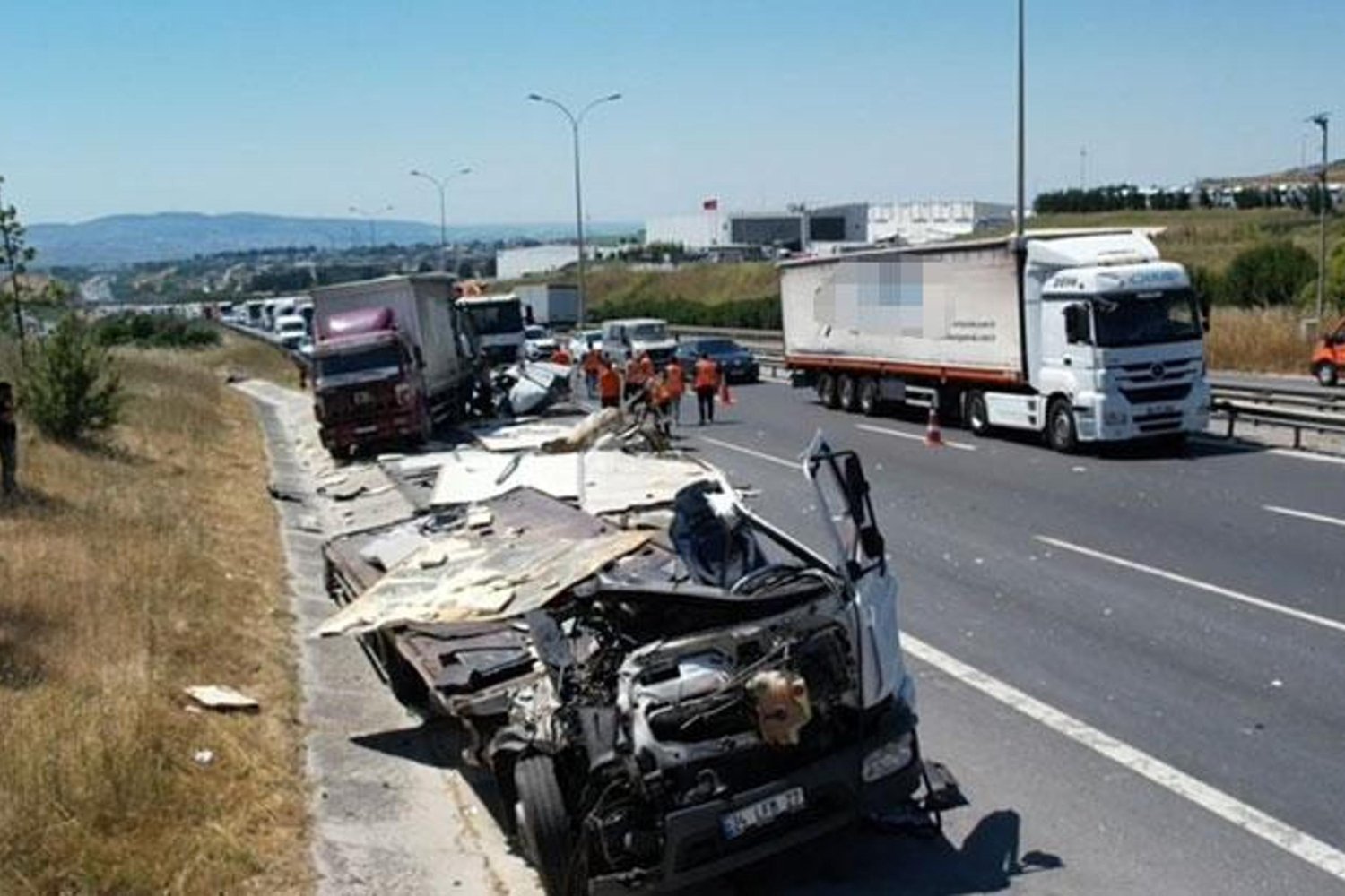 Kaza Anı Kameralarda: Otomobilde AK Parti İstanbul Milletvekili Hasan Turan da Var