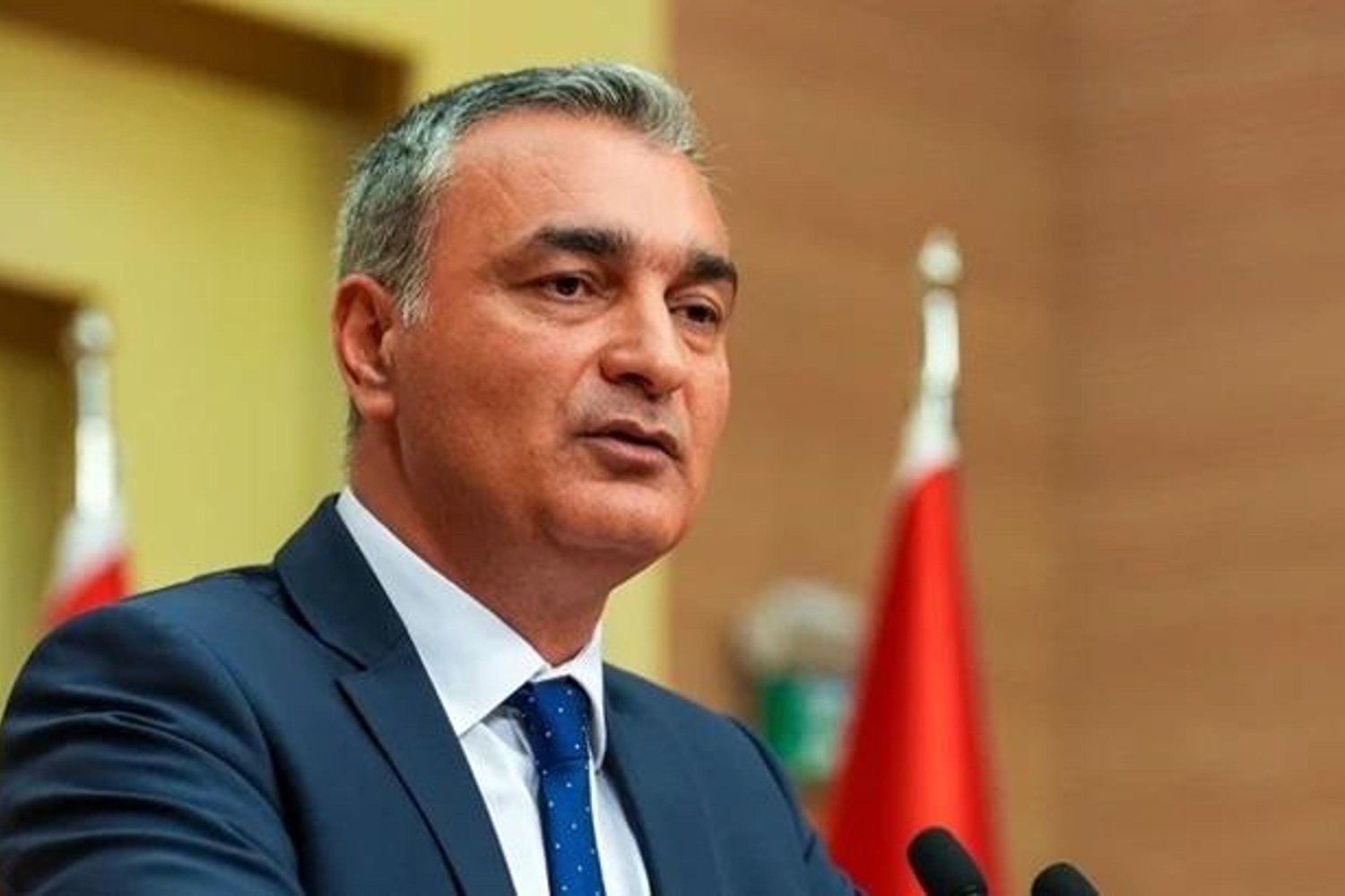 CHP'de İç Çatışmalar Sürüyor: Müslim Sarı'dan İhraç Çıkışları ve Parti İçi Mücadele