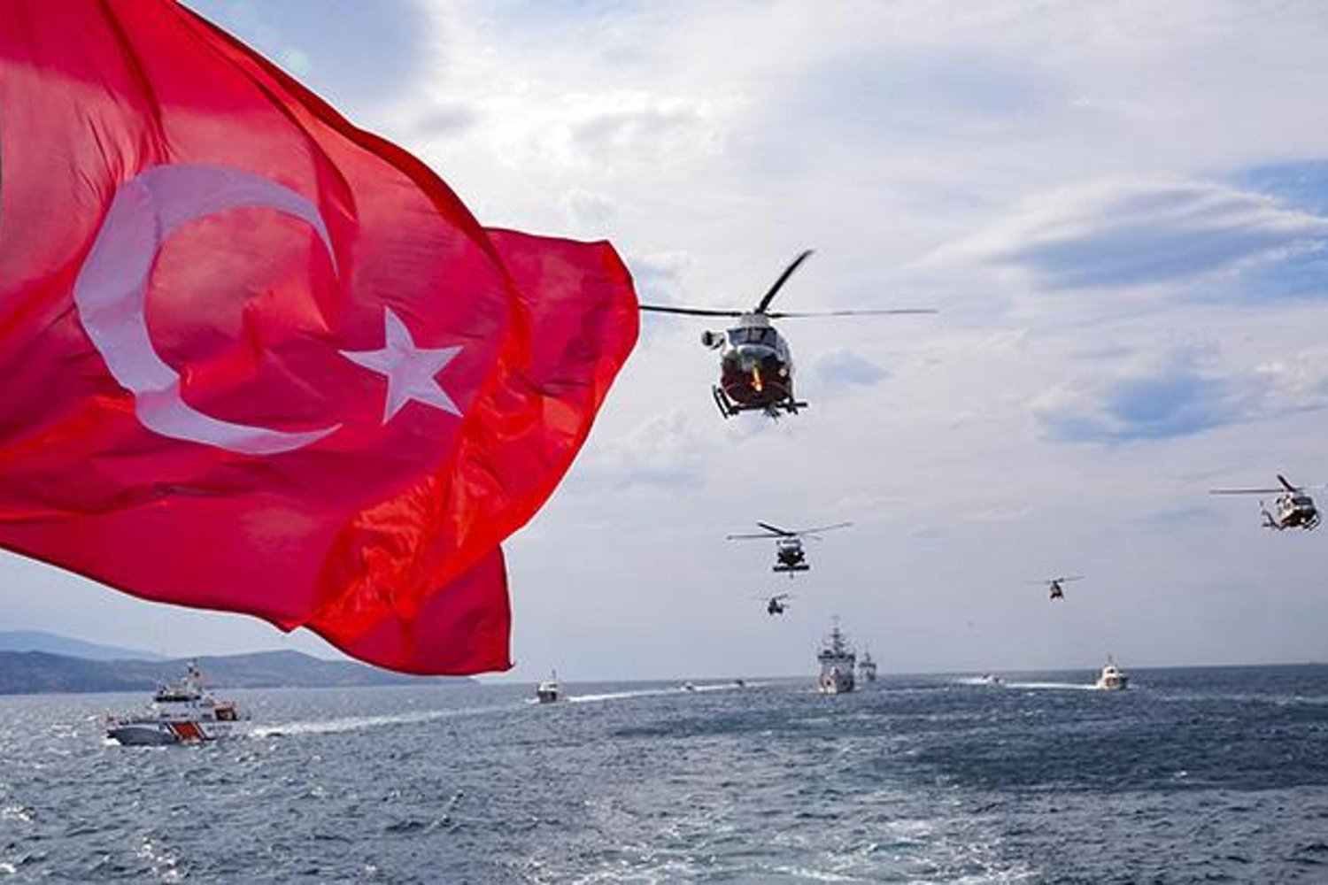 Türk Arama Kurtarma Birlikleri Ege Denizi'nde Muhteşem Tatbikat Gerçekleştirdi