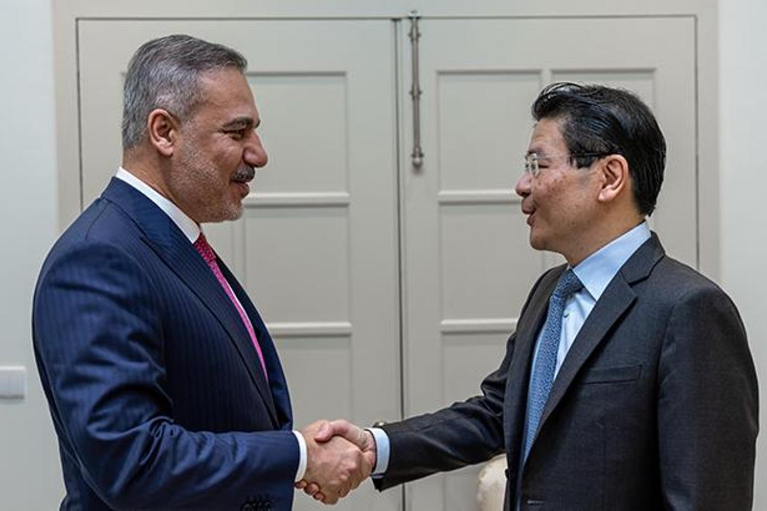 Dışişleri Bakanı Hakan Fidan Singapur'da Wong ile Görüştü: Stratejik Temaslar Devam Ediyor