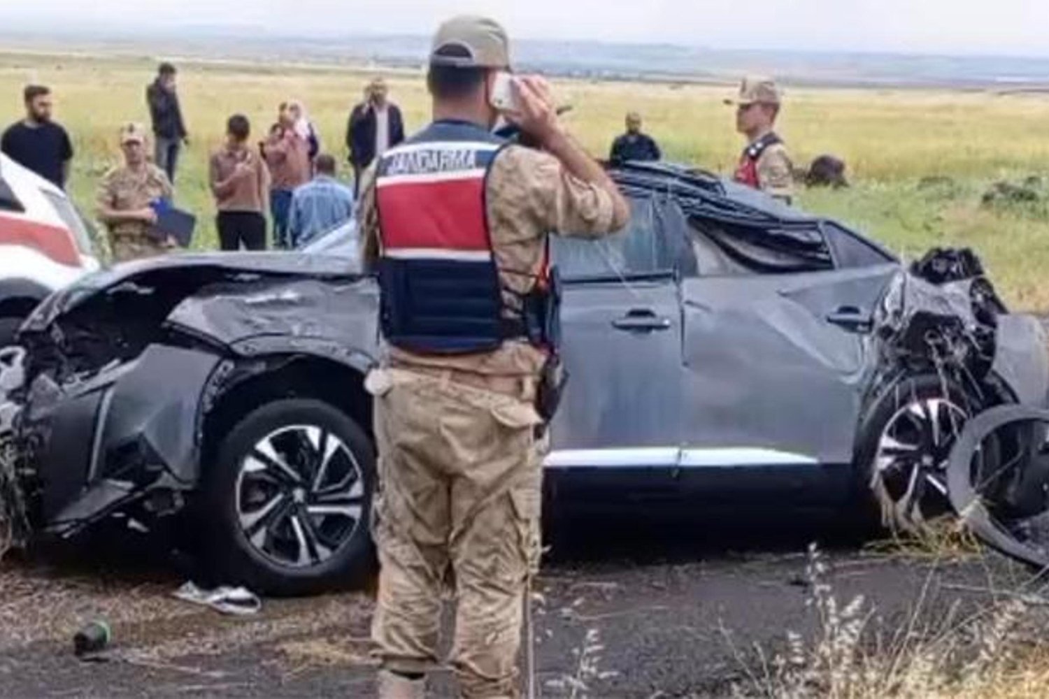 Gümüşhane'de Otomobil Kazası: 3 Yaralı, 2'si Hayatını Kaybetti