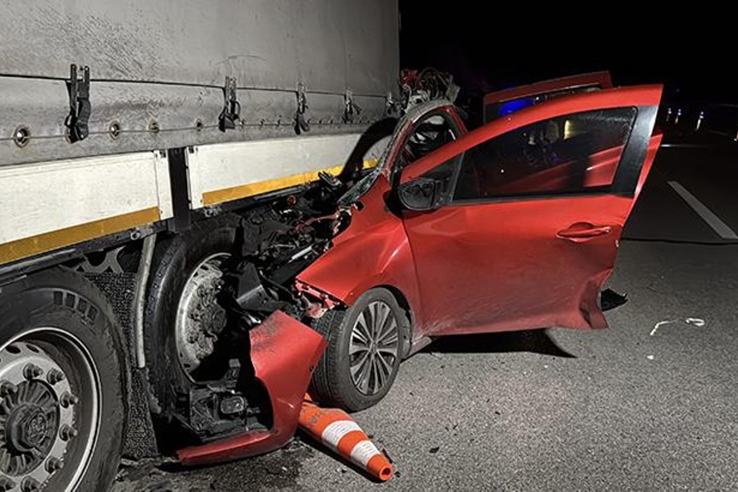 Edirne Trafik Kazası: Otomobil Tıra Arkadan Çarparak Can Aldı
