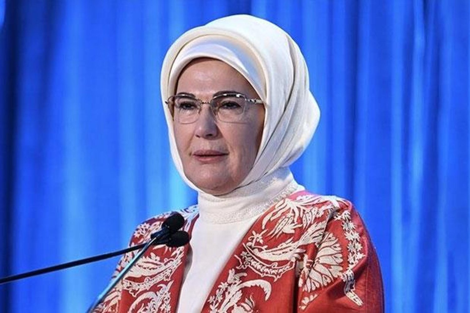 Başarıya Giden Yolda Öğrencilerimize Destek: Emine Erdoğan'dan LGS Mesajı