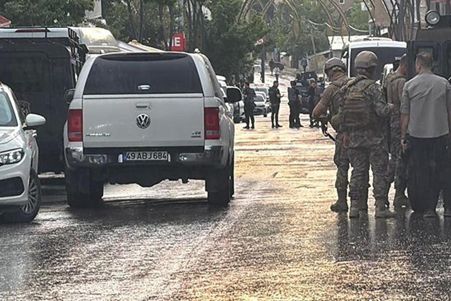 Muratpaşa Mahallesi'nde Silahlı Çatışma ve Polis Operasyonu: 1 Kişi Gözaltında