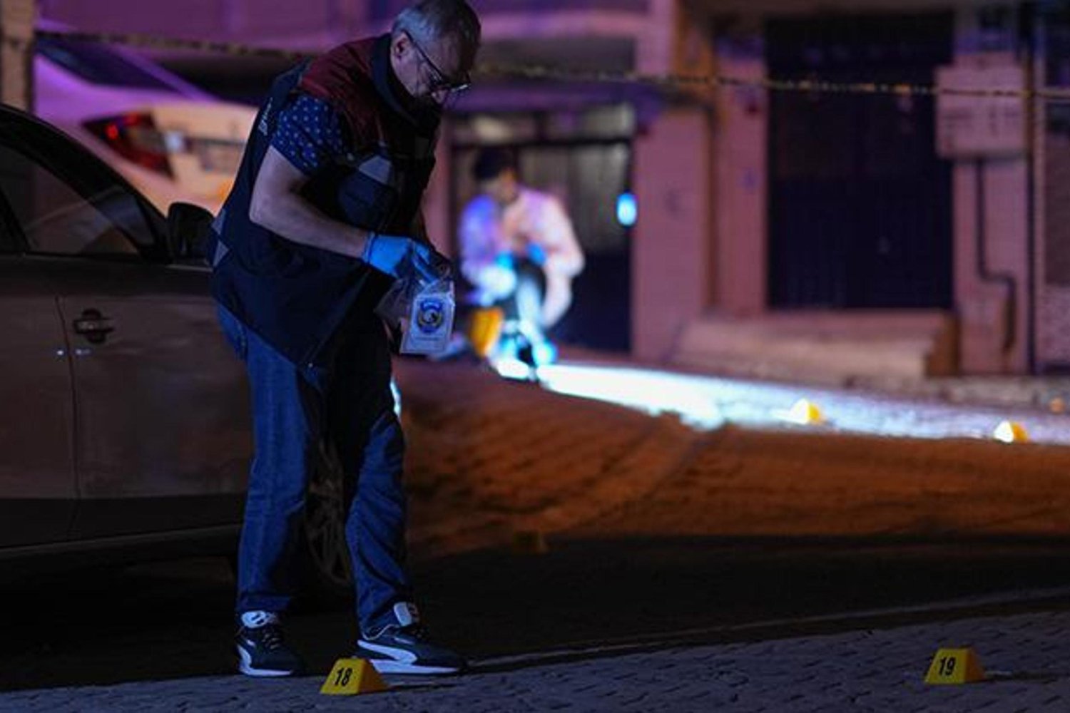 İki Otomobilden Ateş Edilen Silahlı Çatışma: Balıkyolu Mahallesi'nde Dehşet