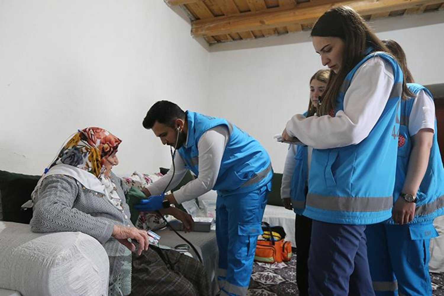 Sağlık Altyapısında Dev Adım: Evde Sağlık ve Palyatif Bakım Yönetmeliği Faaliyette