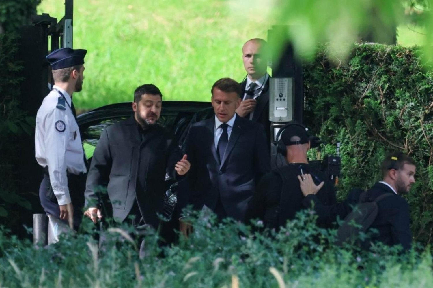 G7 Zirvesinde Trump ve Zelenskiy Çarpıcı Diyaloglar ve Macron'un Stratejileri