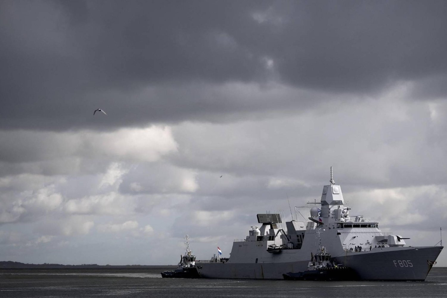 Hollanda ve Almanya Hürmüz Boğazı'nda Mayın Temizleme Görevi İçin Savaş Gemisi Gönderdi
