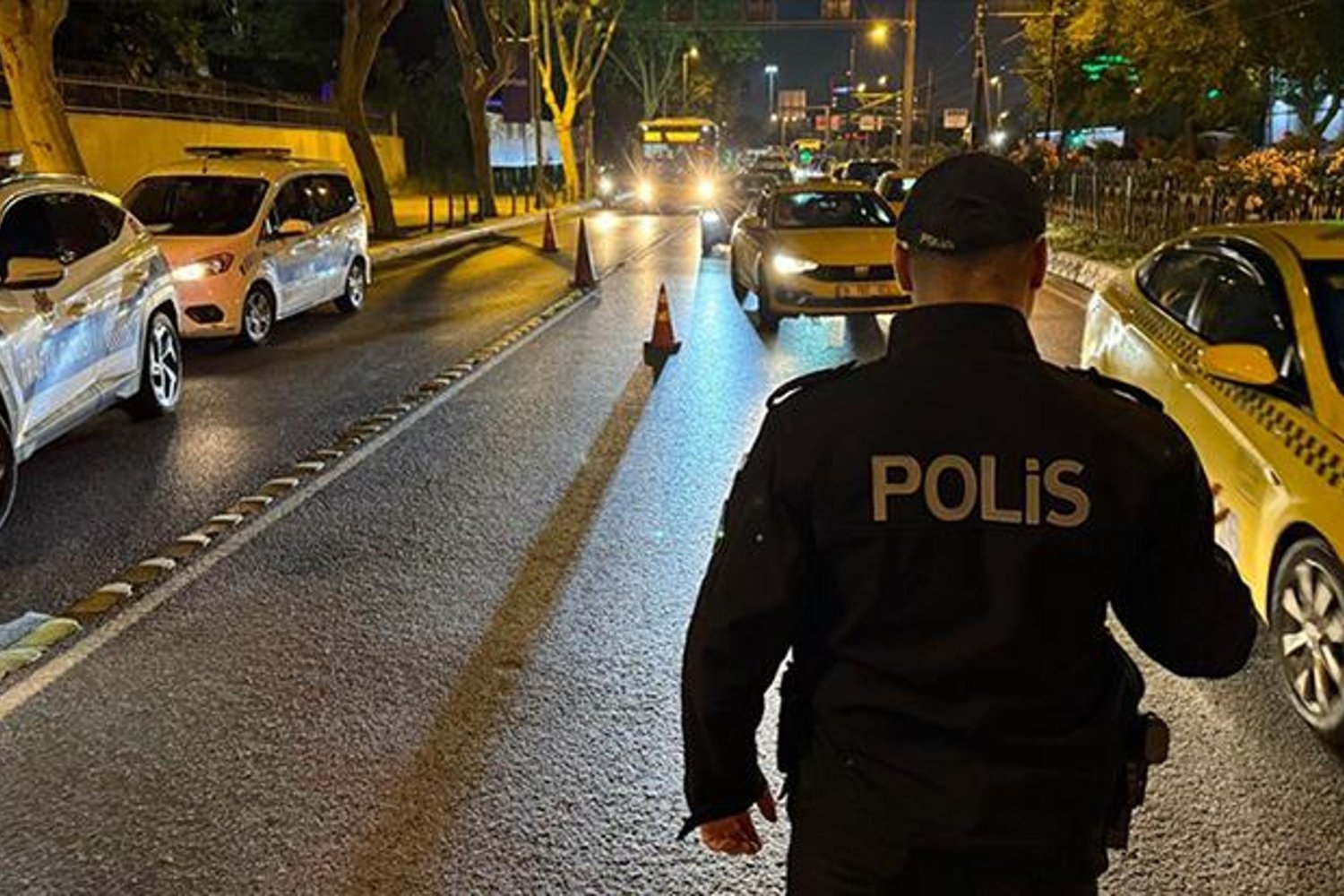 İstanbul'da Asayiş Operasyonu: Binlerce Güvenlik Kontrolü ve Şüpheli Yakalama