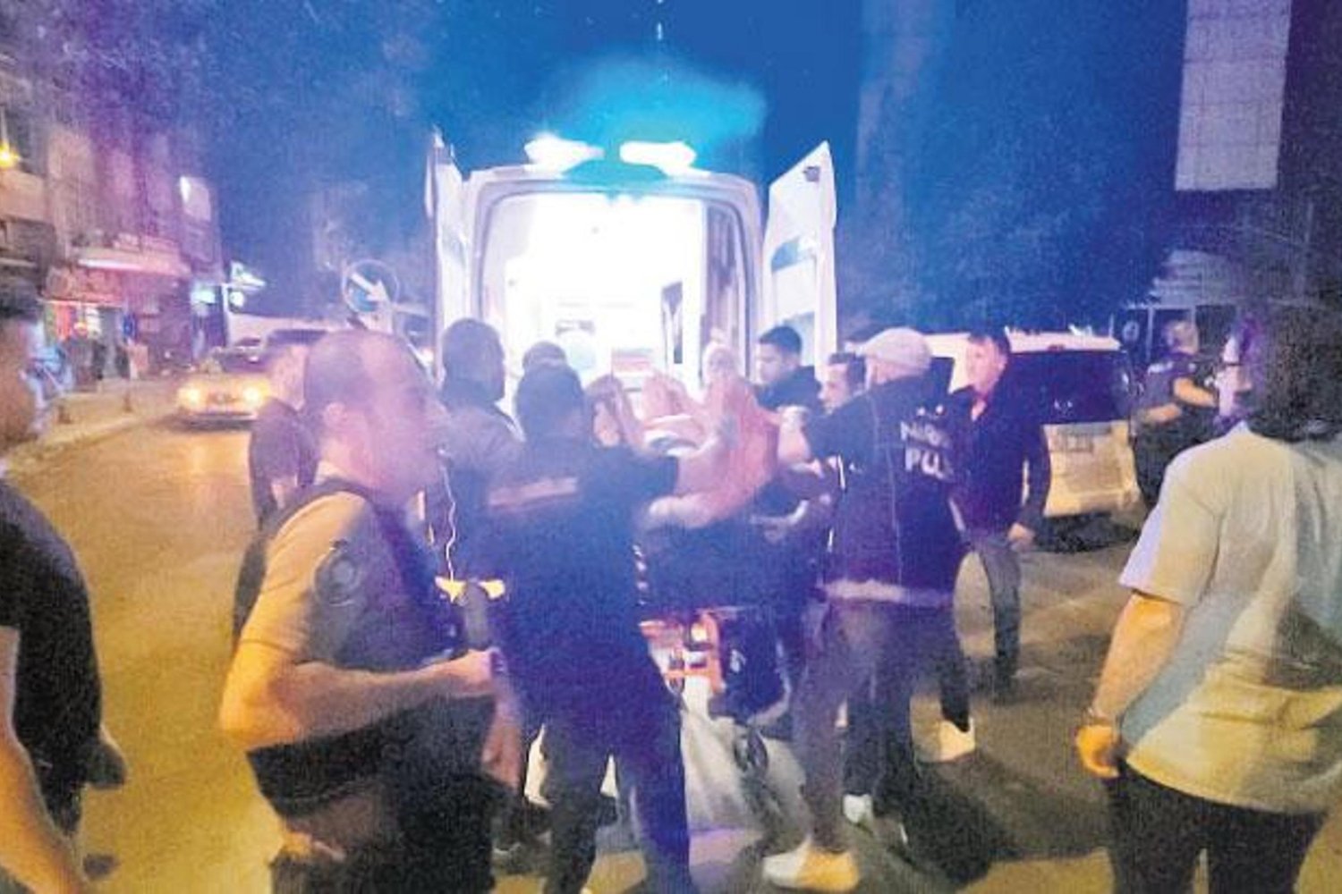 Muğla'da Silahlı Saldırı: Polis ve Kadın Ağır Yaralandı