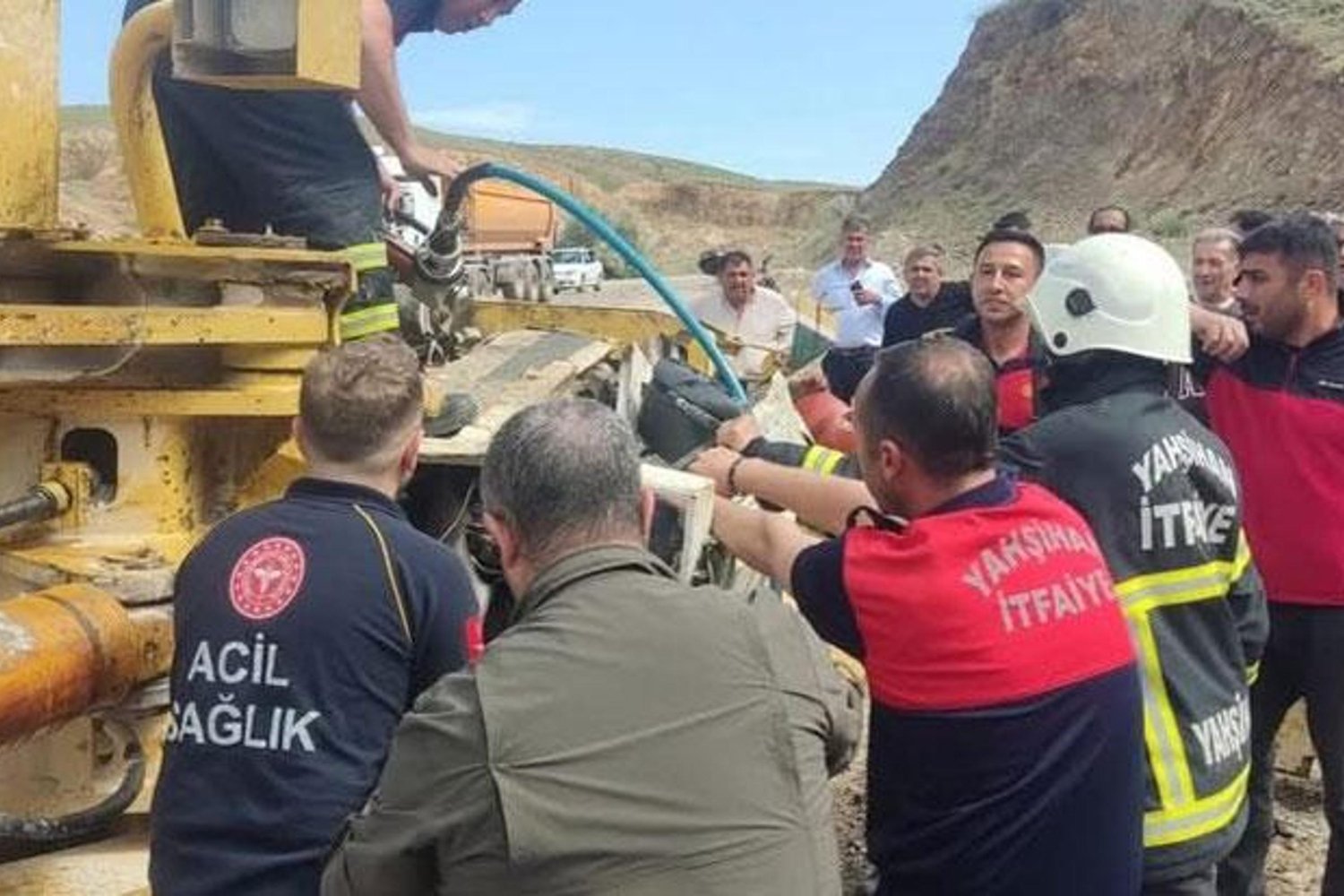 Kırıkkale Yahşihan'da Kaza: Kepçe 15 Metre Yükseklikten Yuvarlandı