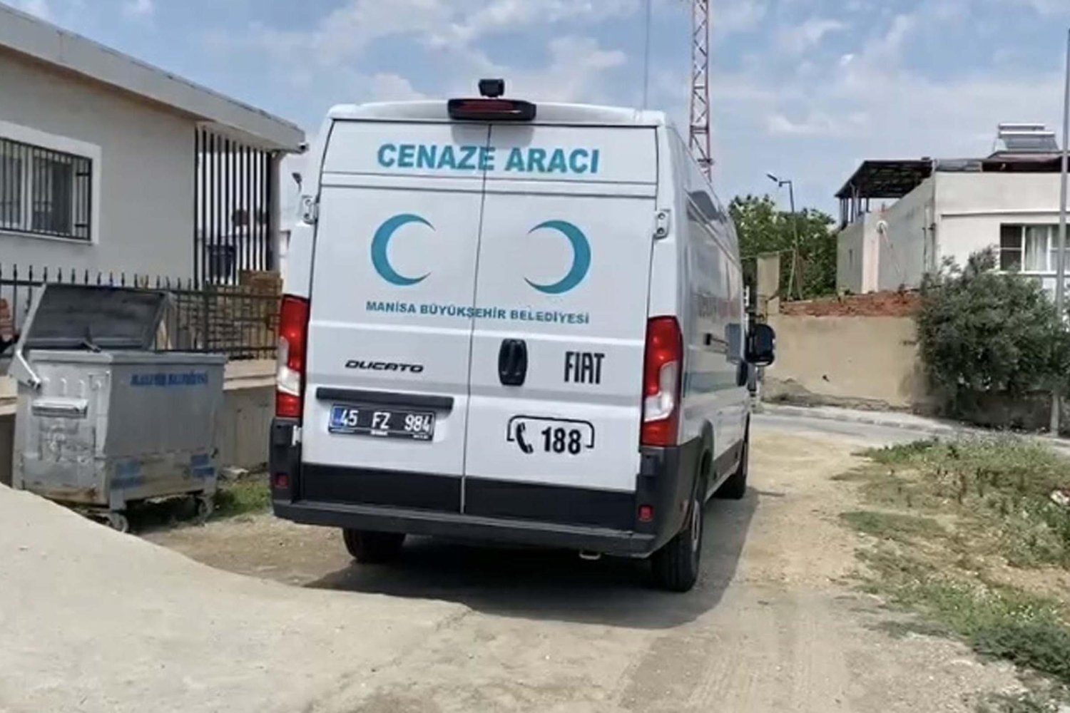Manisa Alaşehir'de Aile İçi Şiddet Sonucu Trajik Olay: Boşandıktan Sonra Babası Tarafından Öldürüldü