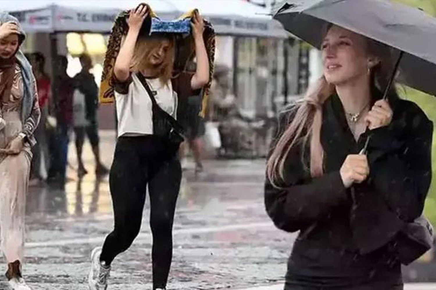 Meteoroloji Uyarısı: 4 İlde Kuvvetli Sağanaklar Vatandaşları Dikkatli Olmaya Çağırıyor