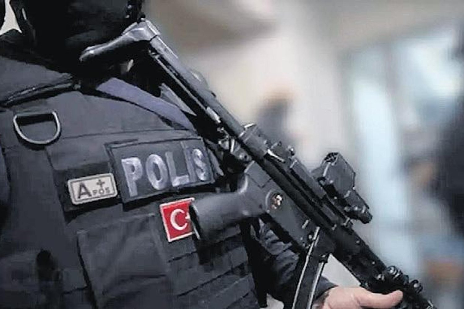 Yurt Dışındaki Şüphelilere Operasyon: Örgüt Fonları ve Dijital Materyaller Ele Geçirildi