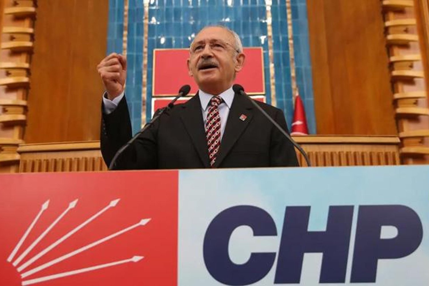 CHP'de Kritik Toplantı ve Liderlik Gelişmeleri Salı Günü Netlik Kazanacak