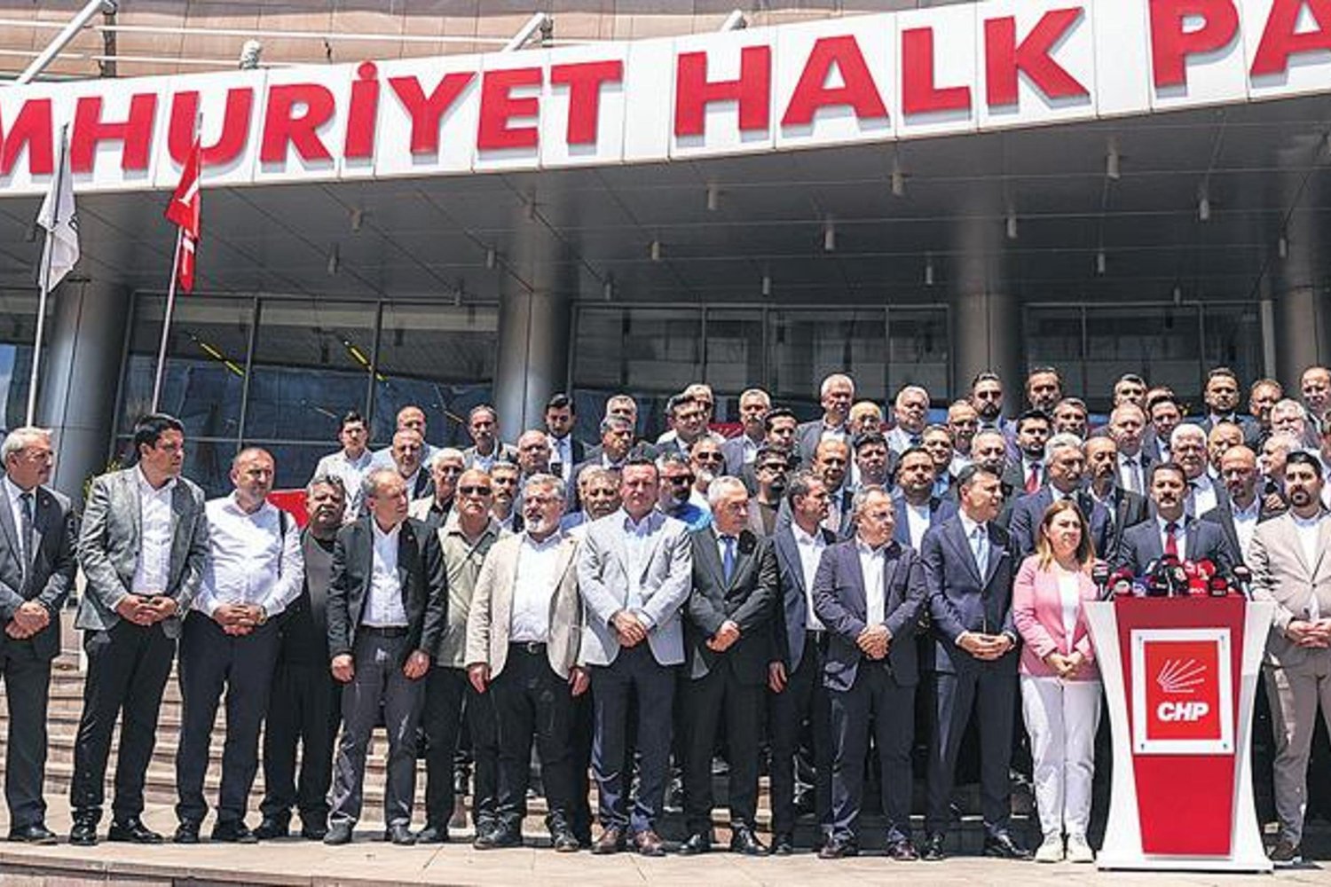 CHP Olağanüstü Kurultay İçin İmza Toplamaya Devam Ediyor