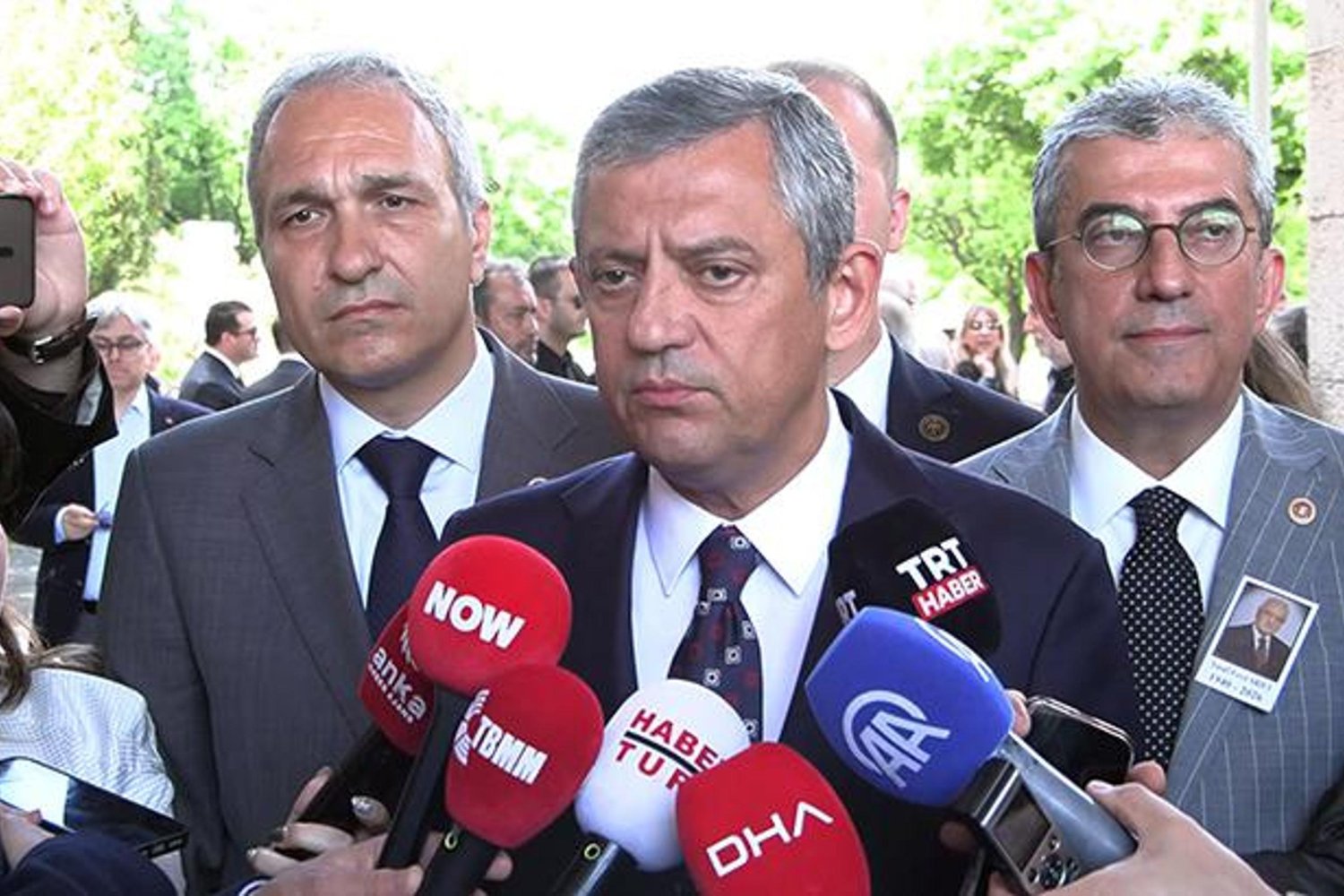 CHP Özgür Özel'den Kurultay ve Yerel Seçim Açıklaması: Kriz Çözüme Yaklaşıyor