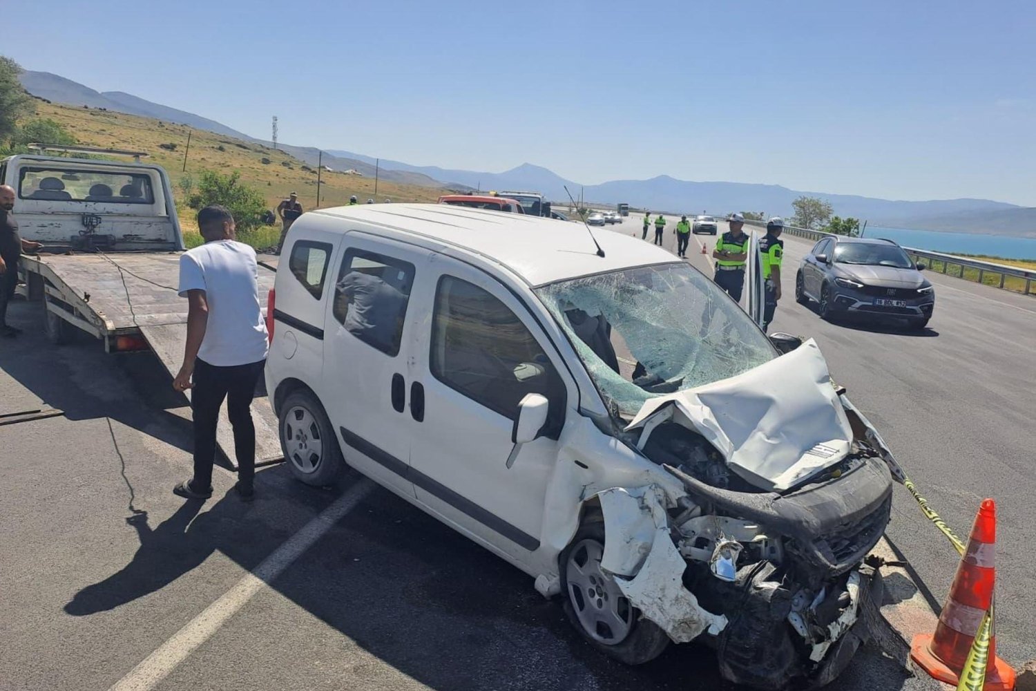 Van'da Feci Kaza: 1 Şehit, 4 Yaralı! Detaylar Haberimizde