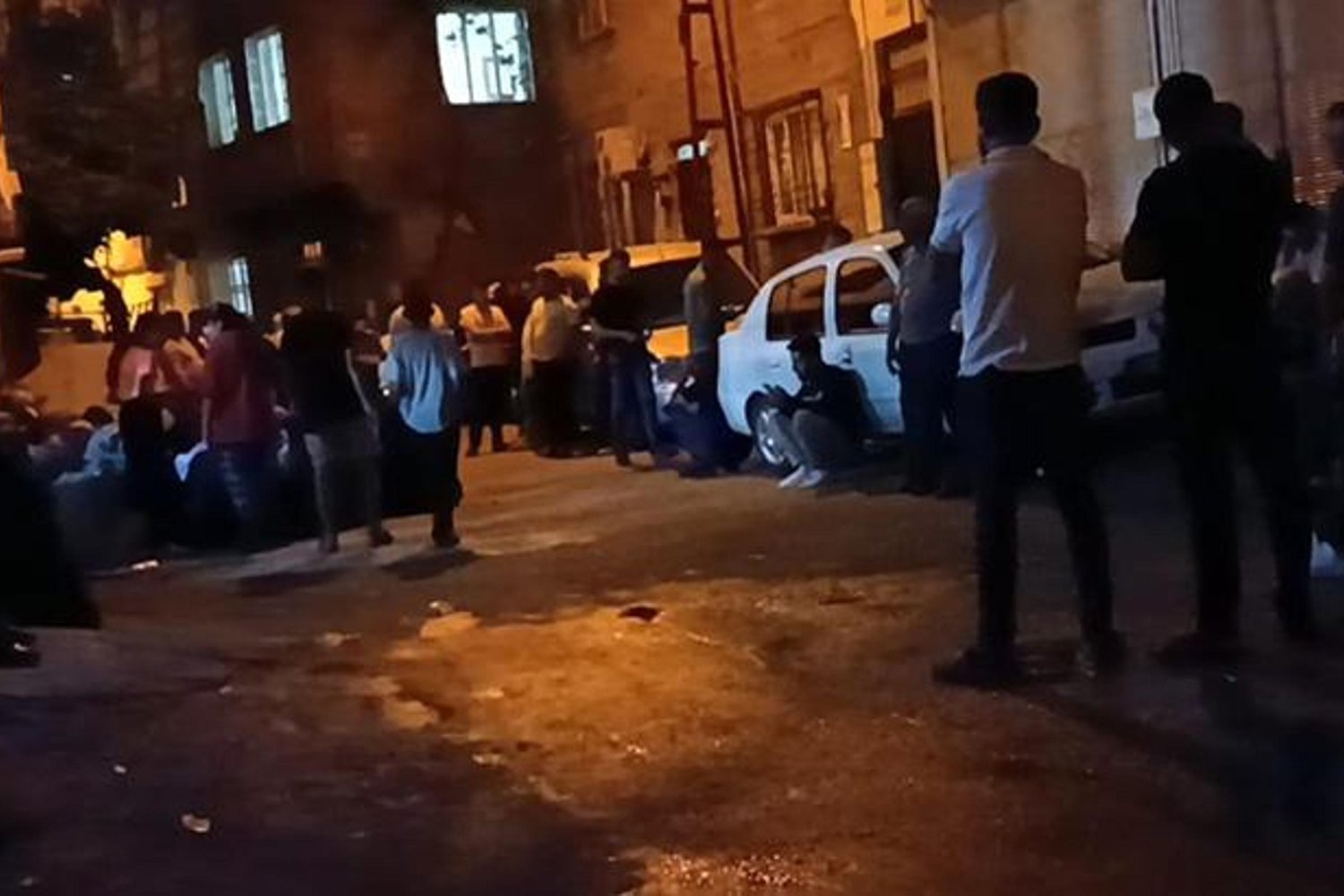 Aile İçi Tartışma Kanlı Bıçaklı Kavga: Baba Oğlunu Yaraladı, Gözaltı!