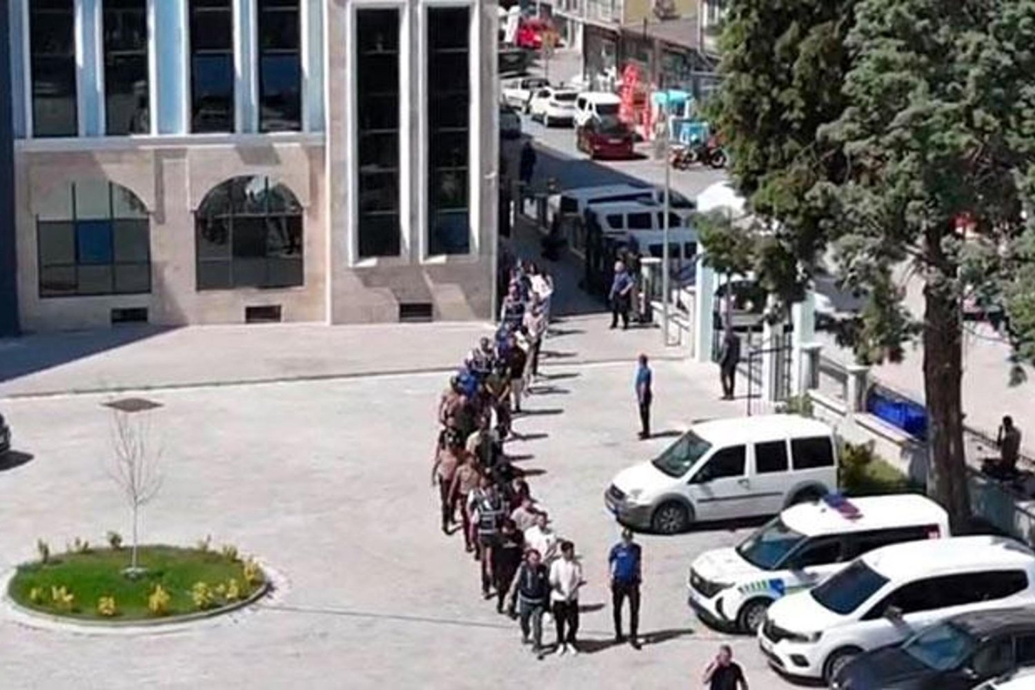 Kütahya Gediz'de Uyuşturucu Operasyonu: 28 Gözaltı