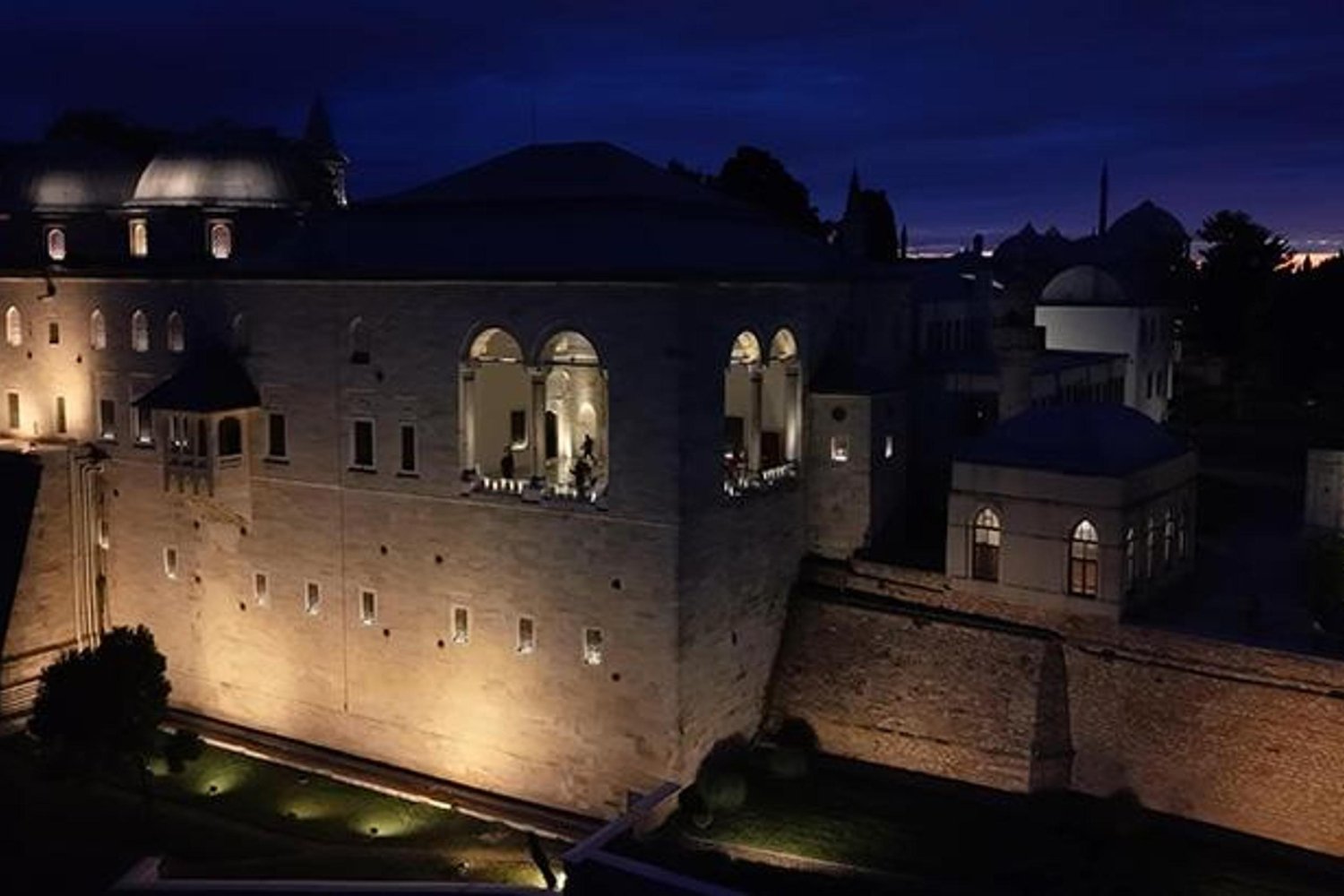 Topkapı Sarayı'nda Gece Ziyaretleri Genişliyor: Tarih ve Işıklar Bir Arada