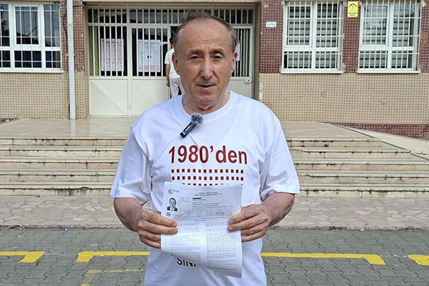 Yıl Boyu YKS'ye Katılan Emekli Öğretmen Guinness Rekoruna Koşuyor