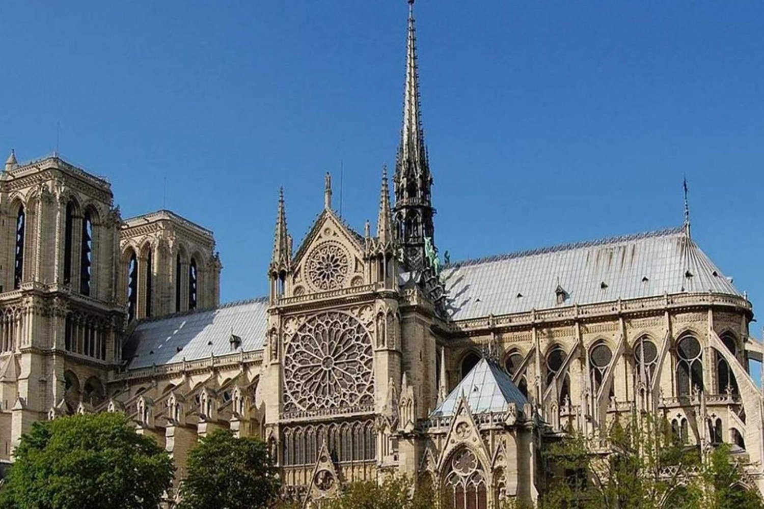 Paris'te 2000 Yıllık Tarih Gün Yüzüne Çıkıyor: Notre Dame Kazıları Devam Ediyor